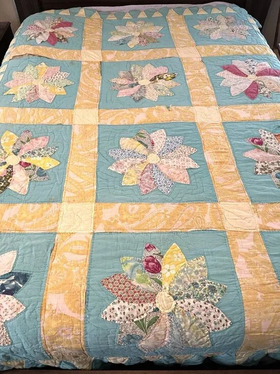 Dresden Floral Pinwheel Plates Quilt Pastel Scalloped Vtg Hand Stitched 60x80