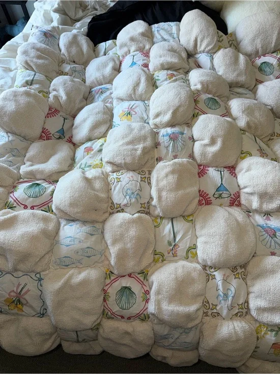 Anthropologie Cream Bubble Quilt with Multicolor Sea Motif