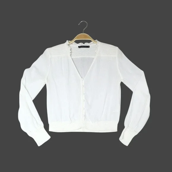 Abercrombie & Fitch Smocked V-Neck Button Blouse XS White Boho Cottagecore Top