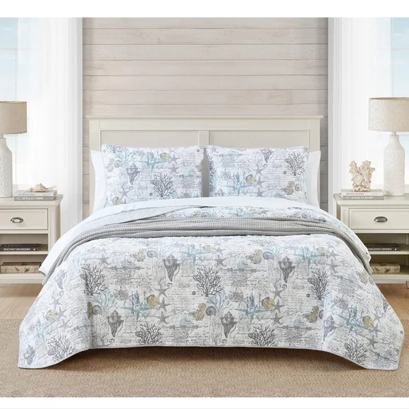 Tommy Bahama - Queen Quilt Set, Reversible Cotton Bedding with Matching Shams