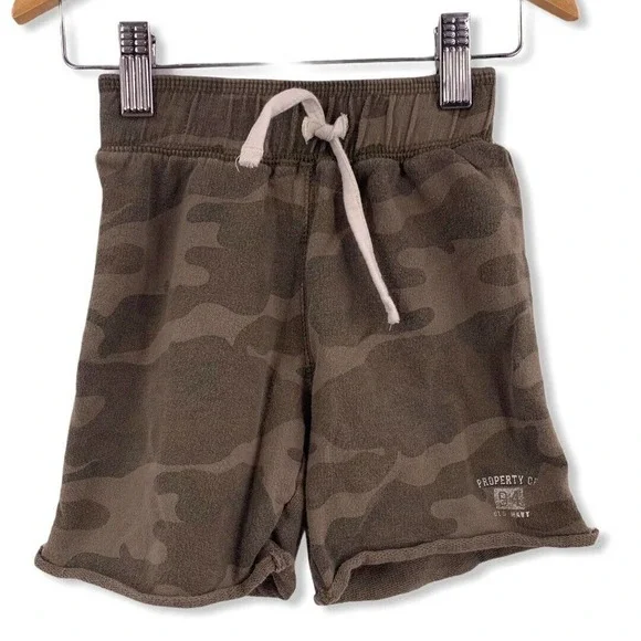 Old Navy Camiflague Knit Shorts 3T‎