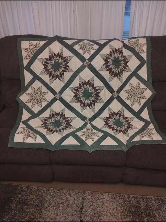 Vintage Feed Sack Beautiful Eight Point Star End  Pattern Quilt 47x40 inch