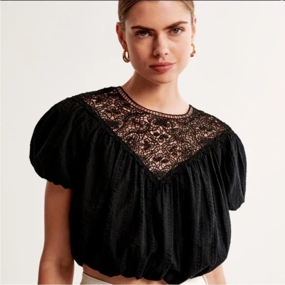 Abercrombie & Fitch NWOT black puff sleeve cropped lace collar blouse