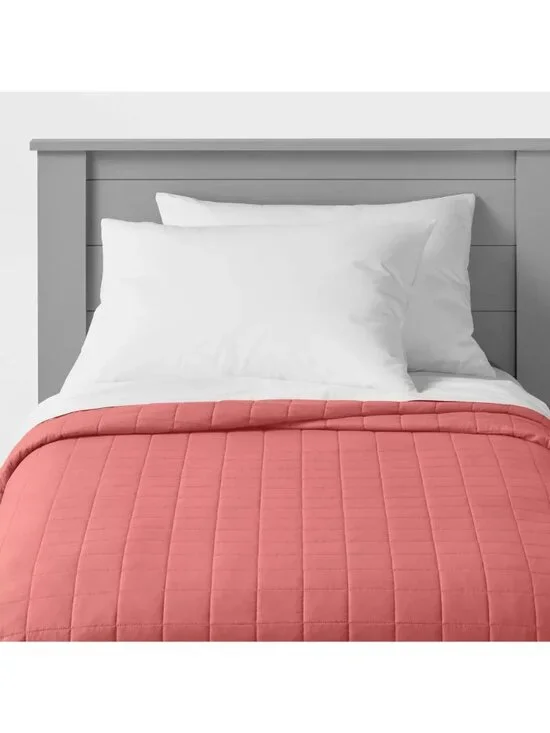 Pillowfort Queen Size Box Stitch Microfiber Faded Rose Pink Quilt 88