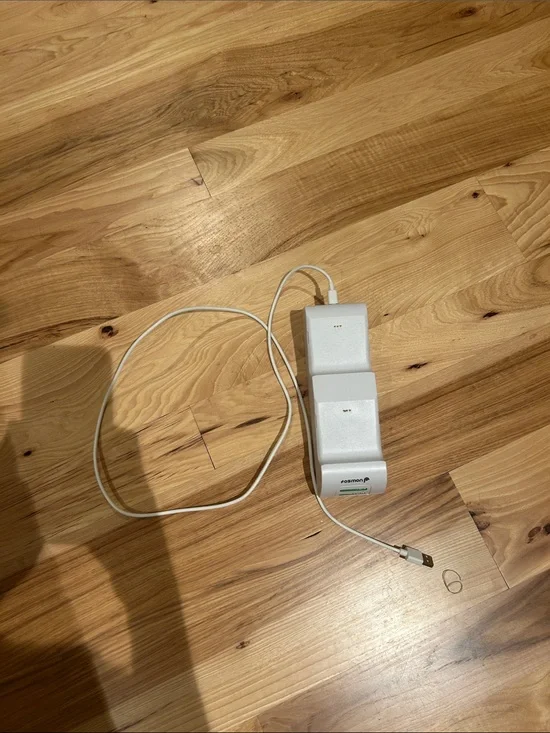 Unbranded White Dual Charging Dock for VR Controllers & Sensors
