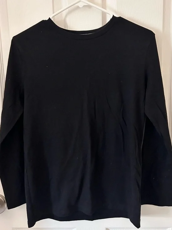 Boys old navy black long sleeve T-Shirt