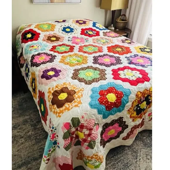 Vintage handmade Quilt Grandmother's Flower Garden 50s 60s 70s fabrics 102 x 88