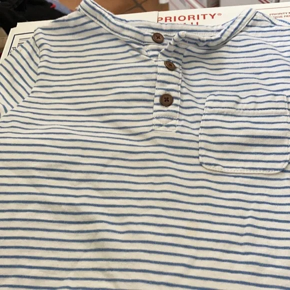 Old navy boys Henley 3t