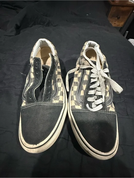 Vans Men's Black and Cream Checkerboard Low-Top Sneakers