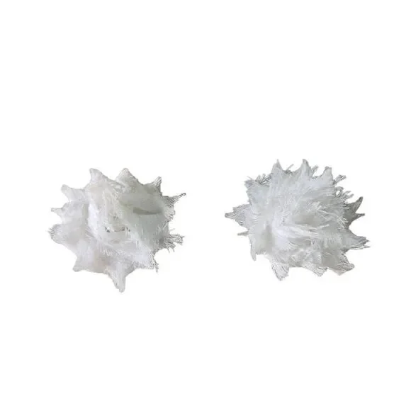 2 white bows, 2