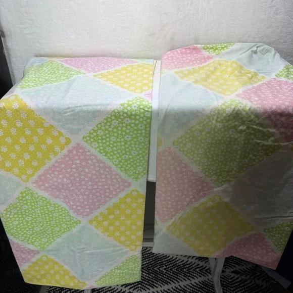 VTG Sears Robuck Pastel Floral Twin Flat & Fitted Scalloped Patchwork Sheets