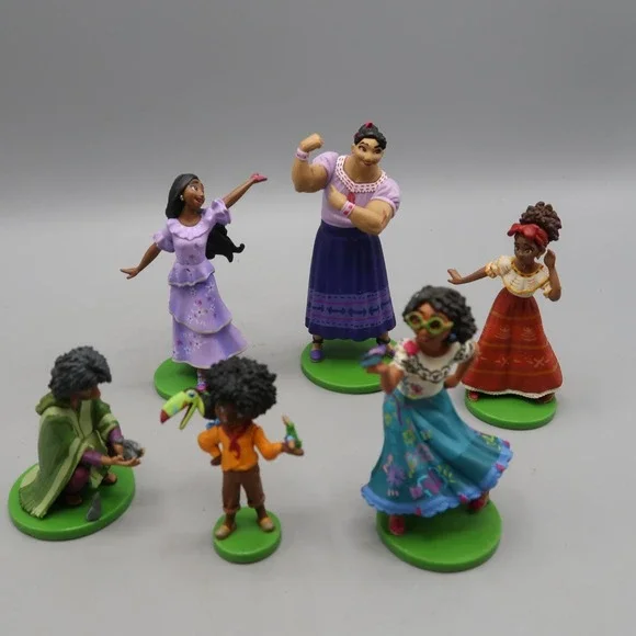 Disney Encanto Mi Familia Madrigal 6 Piece Toy Figurine Set Cake Topper