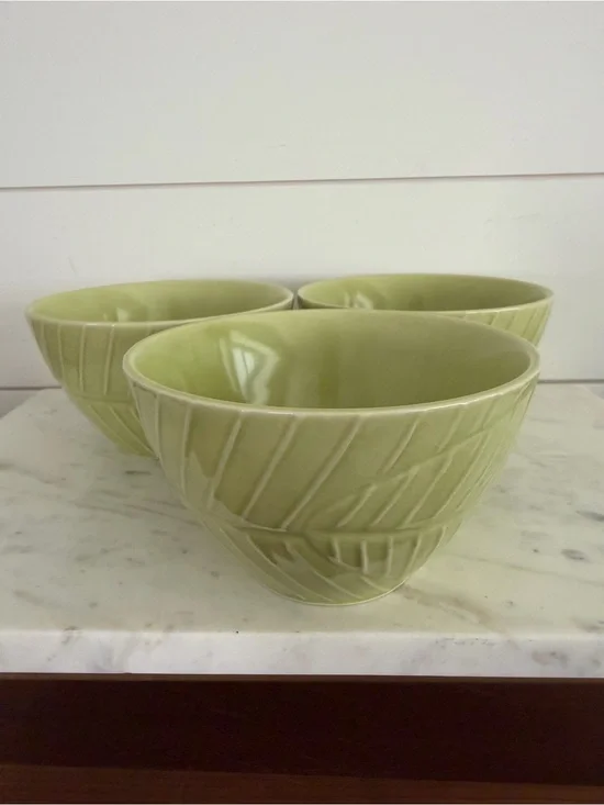 Crate and Barrel Green Leaf Dip Bowls Set of 3