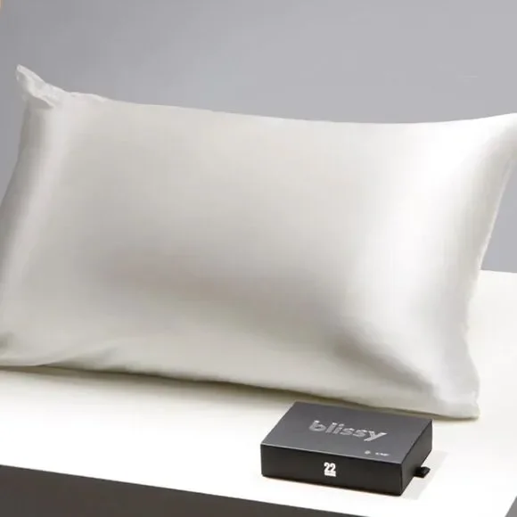 NEW Blissy White Mulberry Silk Pillowcase with zipper