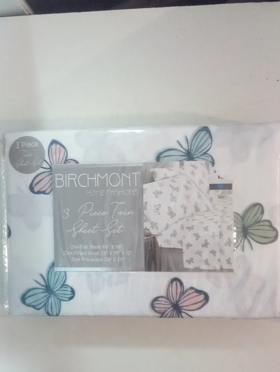 Birchmont 3-Piece Twin Sheet Set  NWT Butterfly Print Pastel Accents