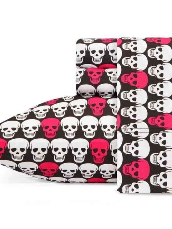 Skull pattern bed sheets