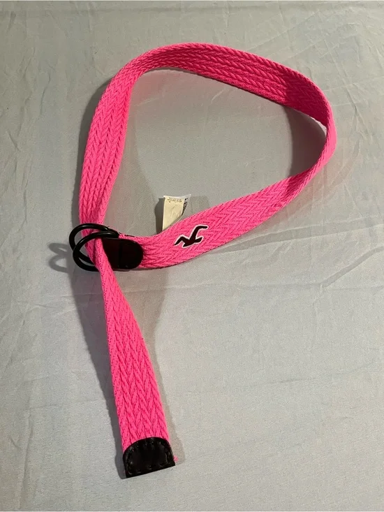Hollister Women's Neon Pink Woven Belt with Black Hardware Size Medium/Large NWT