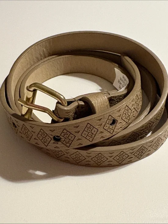 Steve Madden Women's Beige Chic Faux Leather Belt Size XL SKINNY  Embossed New