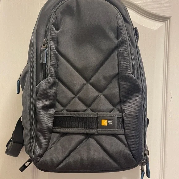 Case Logic Backpack for DSLR Camera and iPad, Gray, Open Box