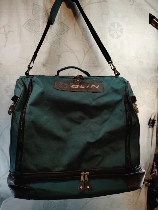 Olin Extra Large Green Travel  Bag with Shoulder Strap