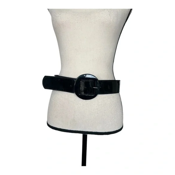 American Vintage Black Belt with Circular Buckle and Leather Finish