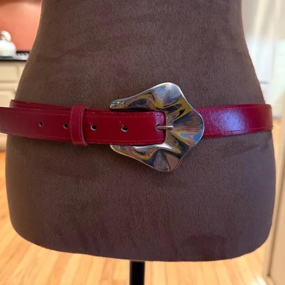 VTG Red Leather Belt with Silver Buckle Western Yellowstone rodeo ranch