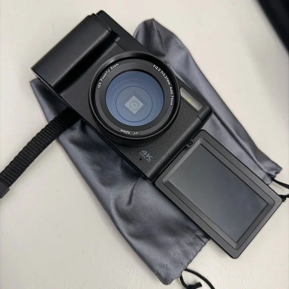 4K Digital Camera with Flip Screen