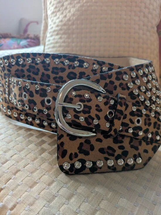 Y2K & Indie Style leopard print silver-tone buckle belt Size M.
