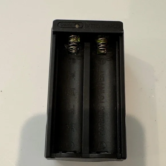 Video/Digital Camera Travel Charger Black Battery Charger Case