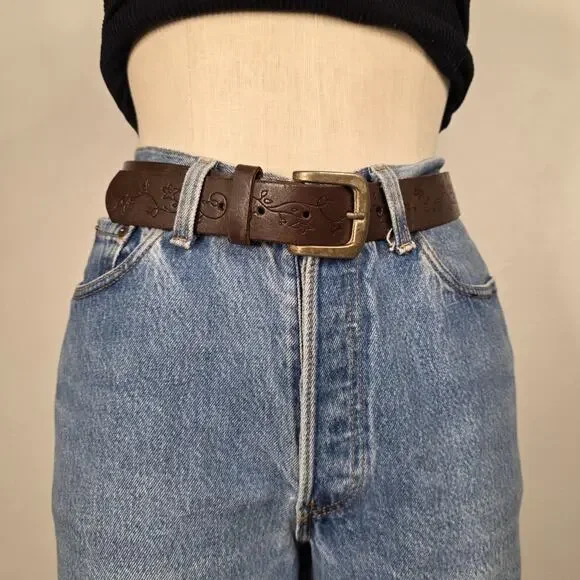 Vintage Embossed Floral Leather Belt Brown Leather Boho Cottagecore Western M
