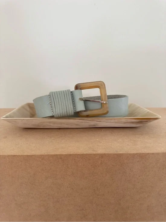 ⁠CALVIN KLEIN Vintage Leather Statement Belt Pastel Blue Carved Horn Buckle S