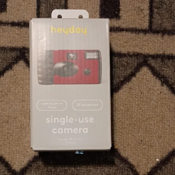 Heyday Red Single-Use Camera