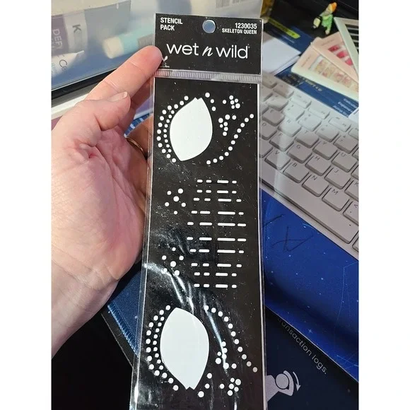 Wet N Wild Face and Body Stencil Pack Skeleton Queen NIPS 1230035 Black & White