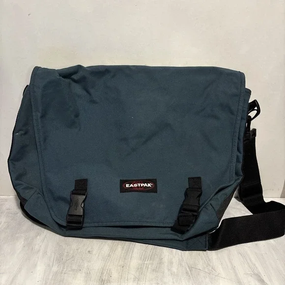 EastPack blue/green Messenger Bag 18 Inch