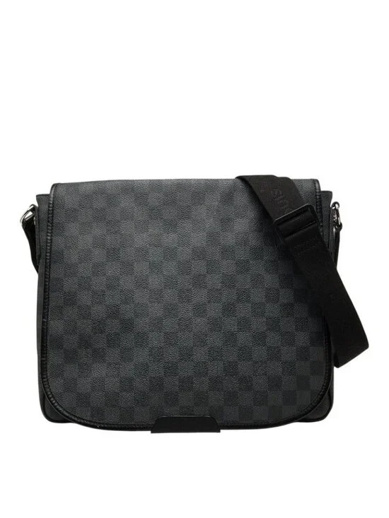 Louis Vuitton Damier Graphite Daniel MM Crossbody Shoulder Bag Black Leather