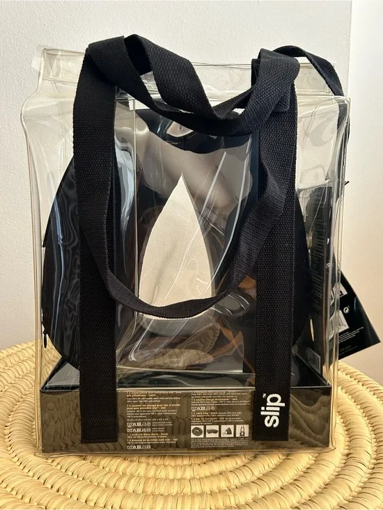 SLIP-Black Frequent Flyer  Travel Set.
