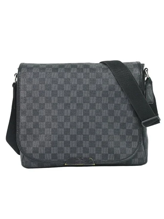 Louis Vuitton LV Daniel MM Damier Graphite Shoulder Bag Black Gray