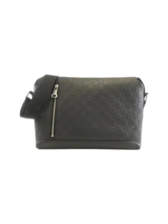 Louis Vuitton Damier Infini Discovery Messenger PM Shoulder