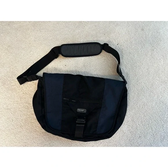 Eddie Bauer Messenger unisex men's women's bag