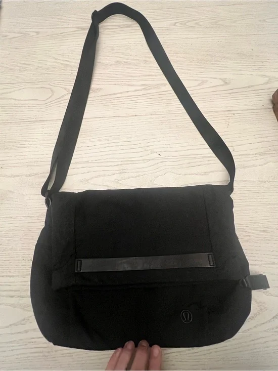 Lululemon Black Messenger Bag