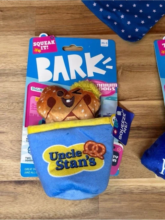 Bark Tug It Pretzel Dog Toy