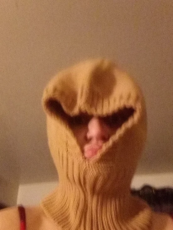 Face Sweater
