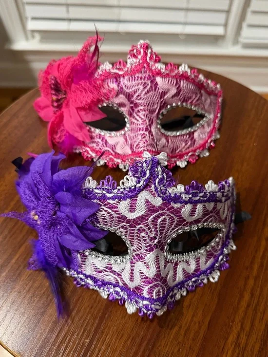Pink and Purple Lace Masquerade Eye Masks With Feather Accent! Best Offer! 💜💖