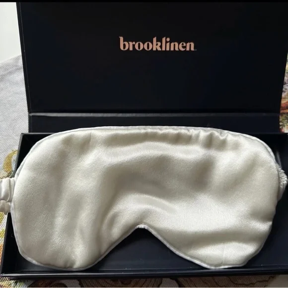 Brooklinen Mulberry Silk Sleep Mask in Navy and Cream Packaging