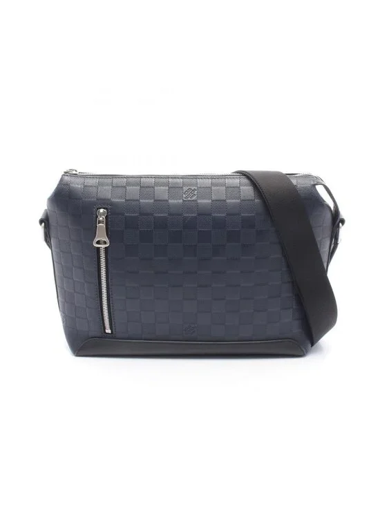 Louis Vuitton Shoulder Bag Discovery Messenger PM Astral Leather