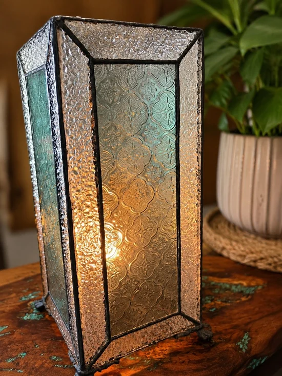 Vintage Stained Glass Table Lamp Lantern Accent Light – Textured Glass Panels