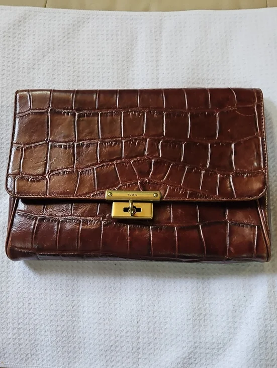 Fossil Dark Brown Croc-Embossed Leather Women’s Clutch with Gold Hardware