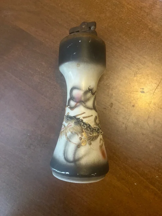 1950s Relco Dragonware table lighter