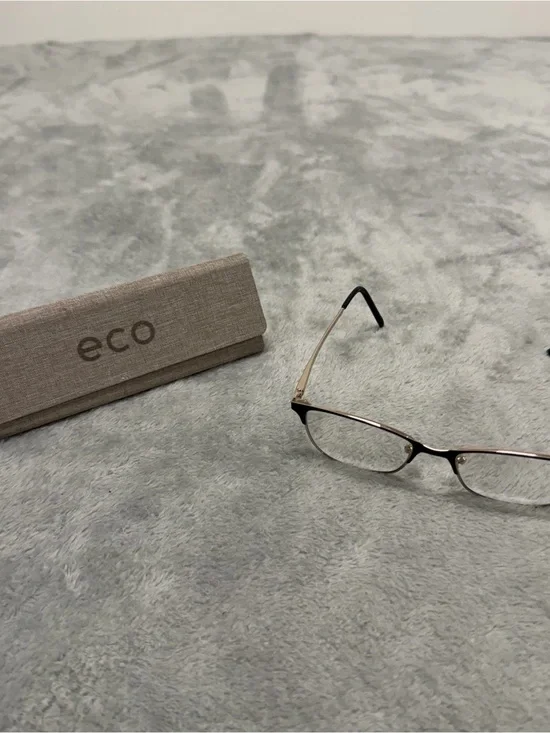 Eco Daisy BGLD Eyeglasses FRAMES ONLY Black Gold W/ Case 49-16-140