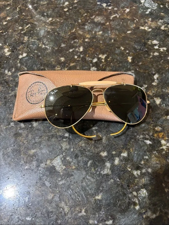 Vintage Rayban B&L Aviator sunglasses!!